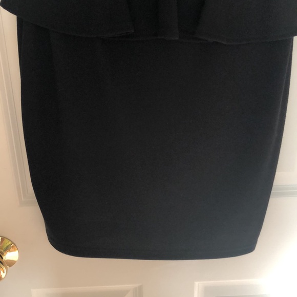 Dress - Picture 4 of 9